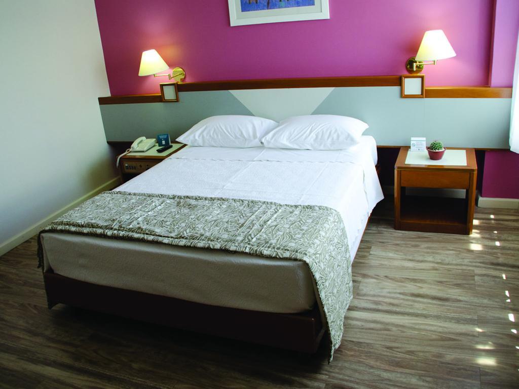 Cachoeiro Plaza Hotel Cachoeiro de Itapemirim Szoba fotó